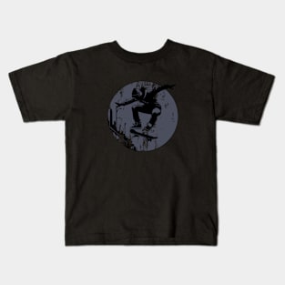 Grunge Urban Skateboarder Graffiti Style - Grey Kids T-Shirt